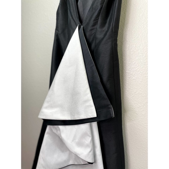 Monique Lhuillier Bustled Peplum Back Gown - Picture 3 of 4